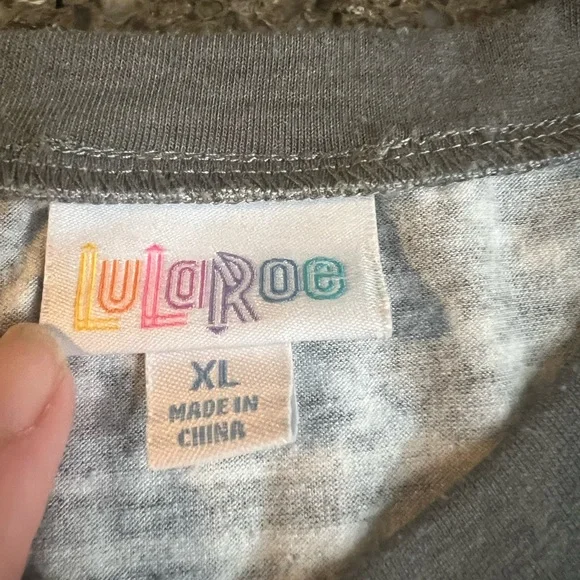 LuLaRoe Emily Gray and White Southwest Dress Long Sleeves and Pockets Size XL - Picture 3 of 5